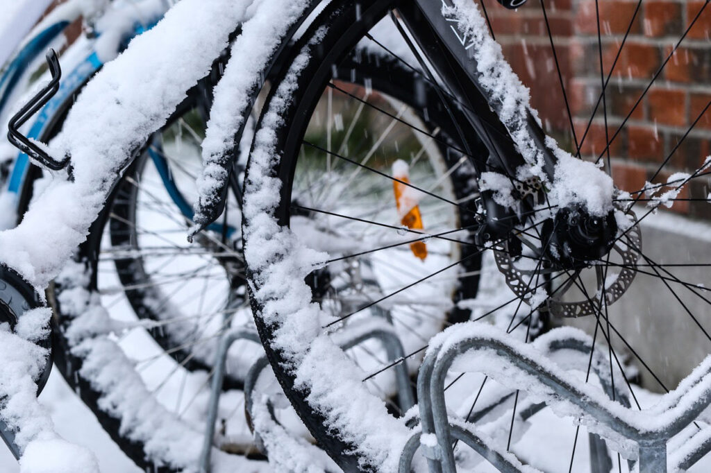 Blog Winter2 1024x682 - Cycling in winter and in bad weather - What to look out for?