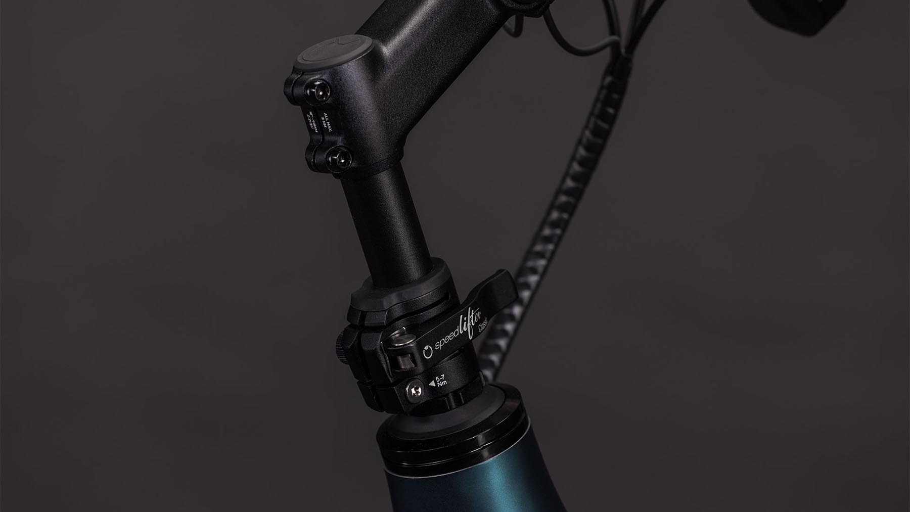 122200-Cube-Longtail-Hybrid-800-royalgreen-n-black-2026-EBike-Lastenfahrrad-04