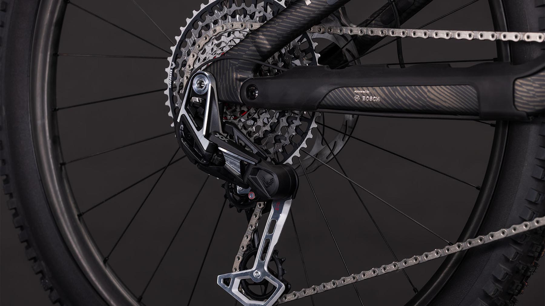 102900-Cube-Stereo-Hybrid-ONE44-HPC-SLT-800-carbongrid-n-chrome-2026-EBike-Fully-Mountainbike-05