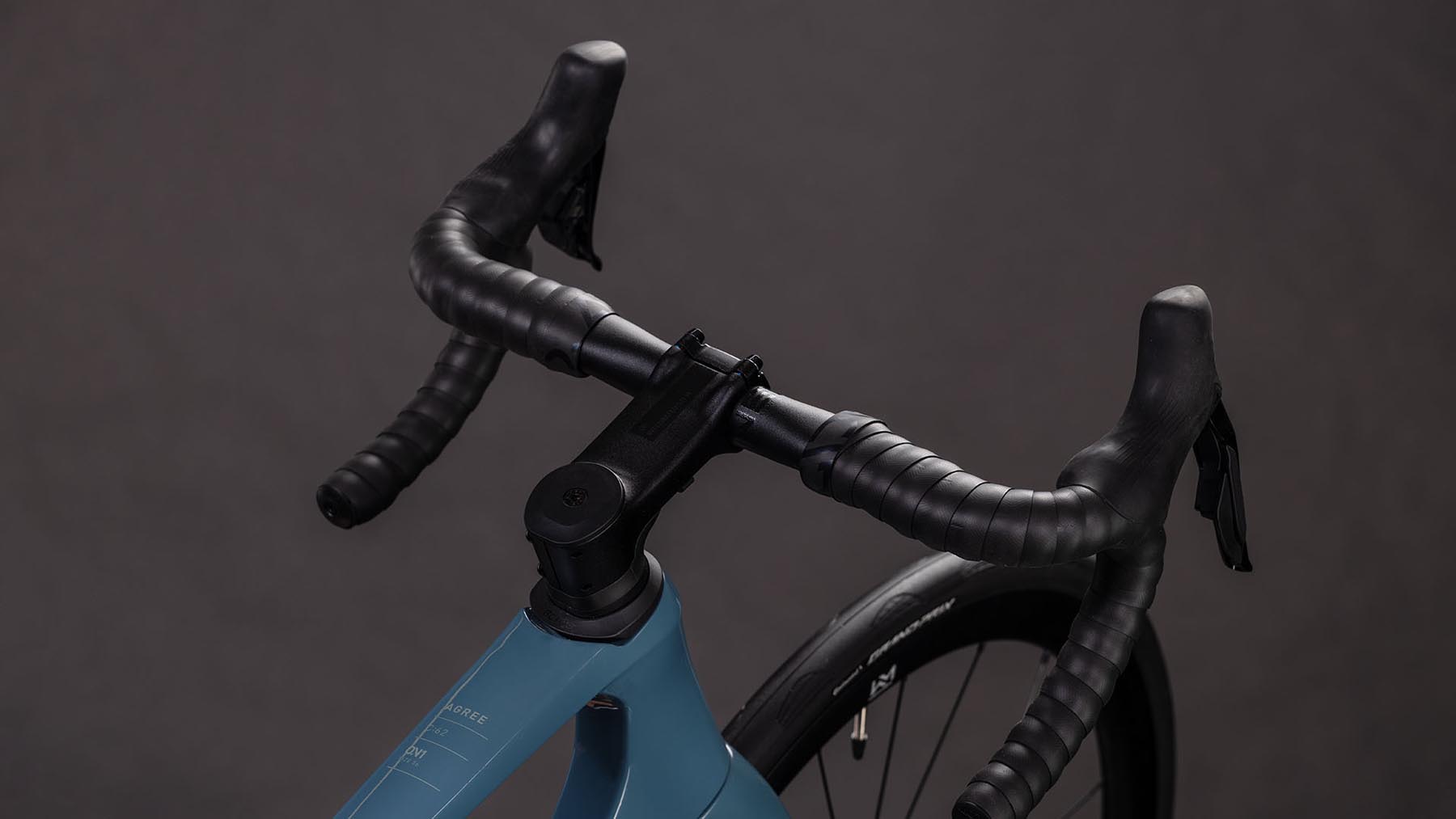 126100-Cube-Agree-C-62-ONE-storm-n-grey-2026-Carbon-Rennrad-02