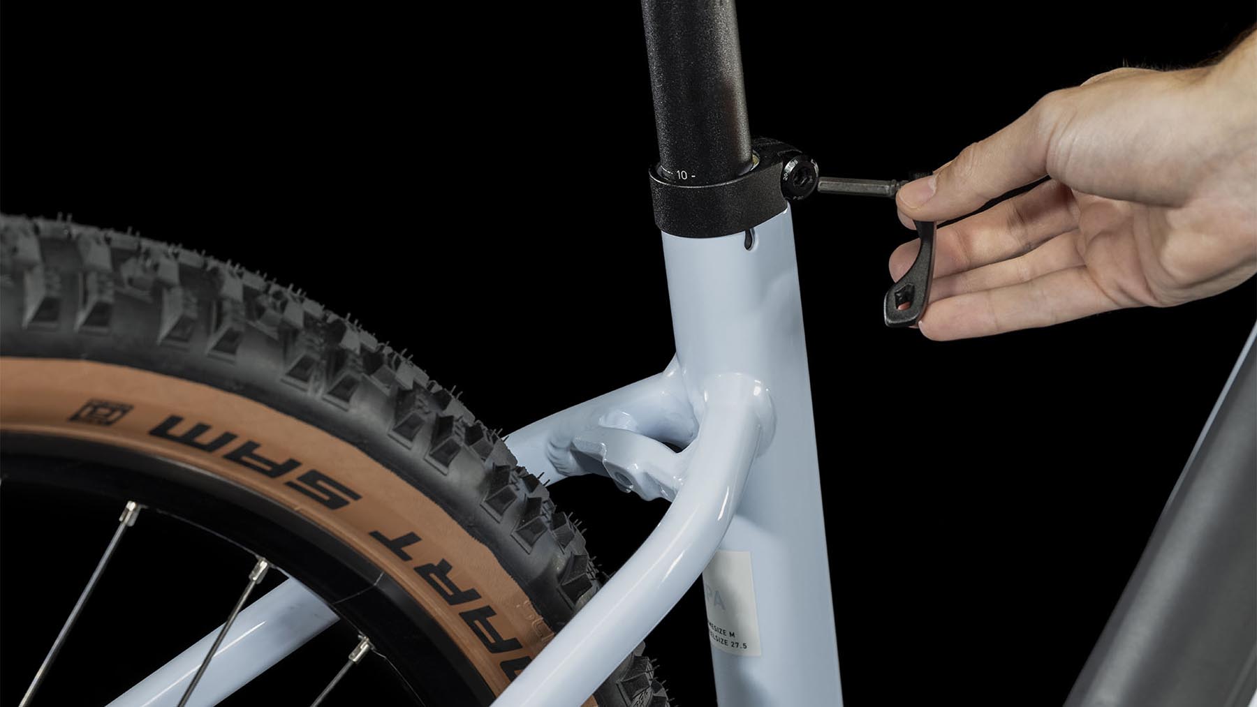 Cube Reaction Hybrid Pro 750 flashwhite n black 2024 - E-Bike Sattelklemme