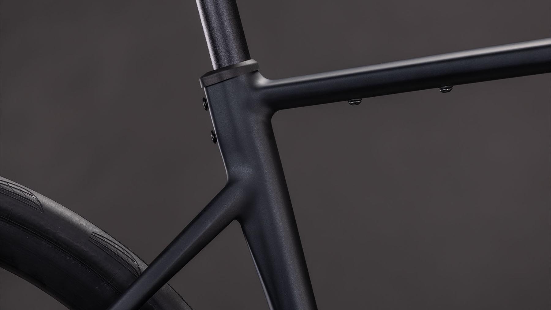 125300-Cube-Attain-SLX-coal-n-prism-2026-Aluminium-Rennrad-03
