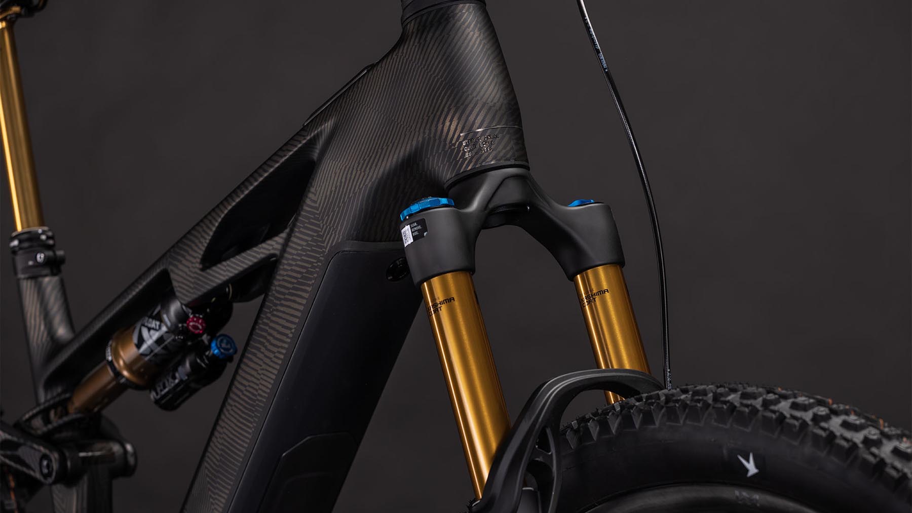 102900-Cube-Stereo-Hybrid-ONE44-HPC-SLT-800-carbongrid-n-chrome-2026-EBike-Fully-Mountainbike-07