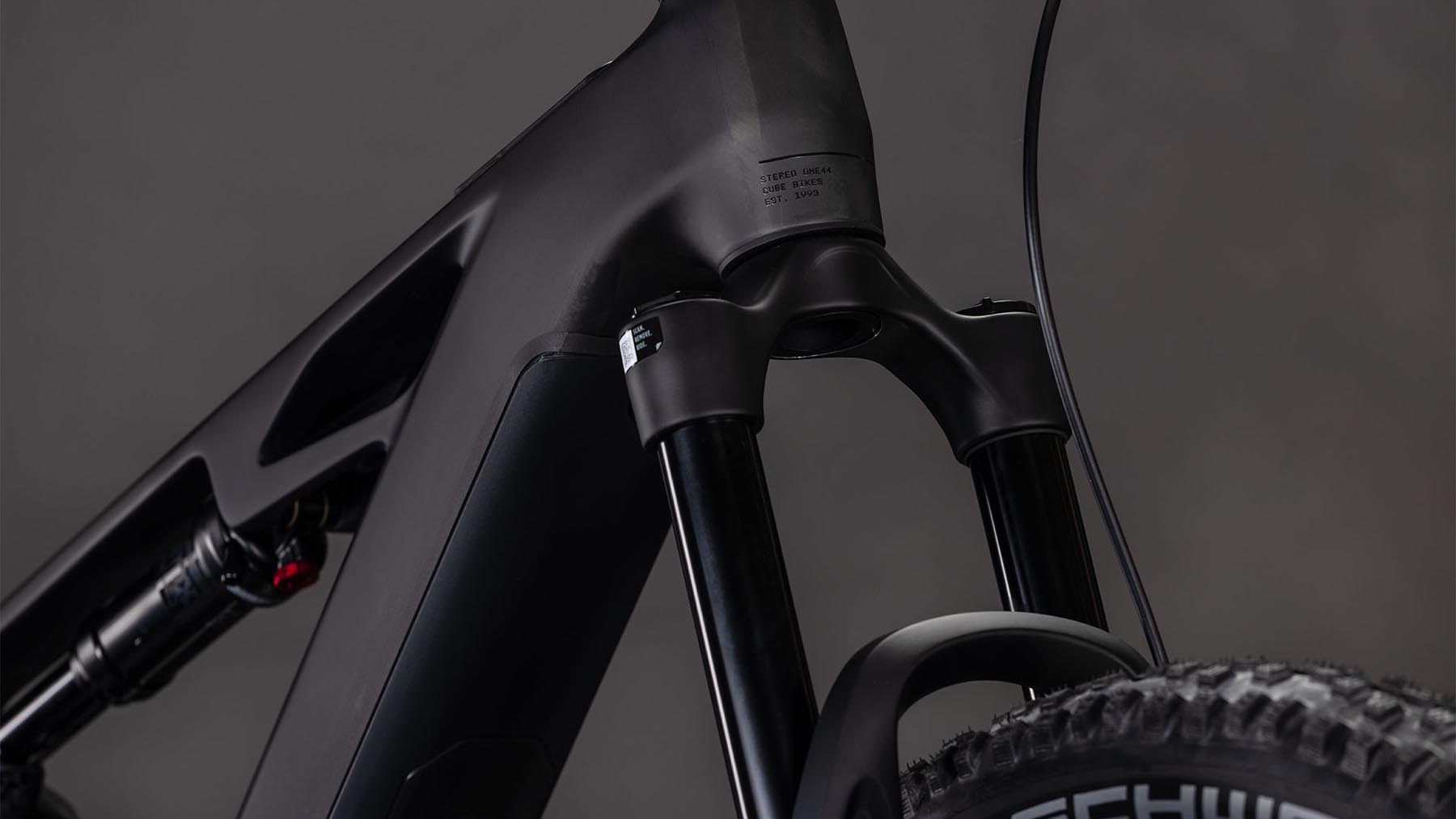 102350-Cube-Stereo-Hybrid-ONE44-HPC-Race-800-blackline-2026-EBike-Fully-Mountainbike-05