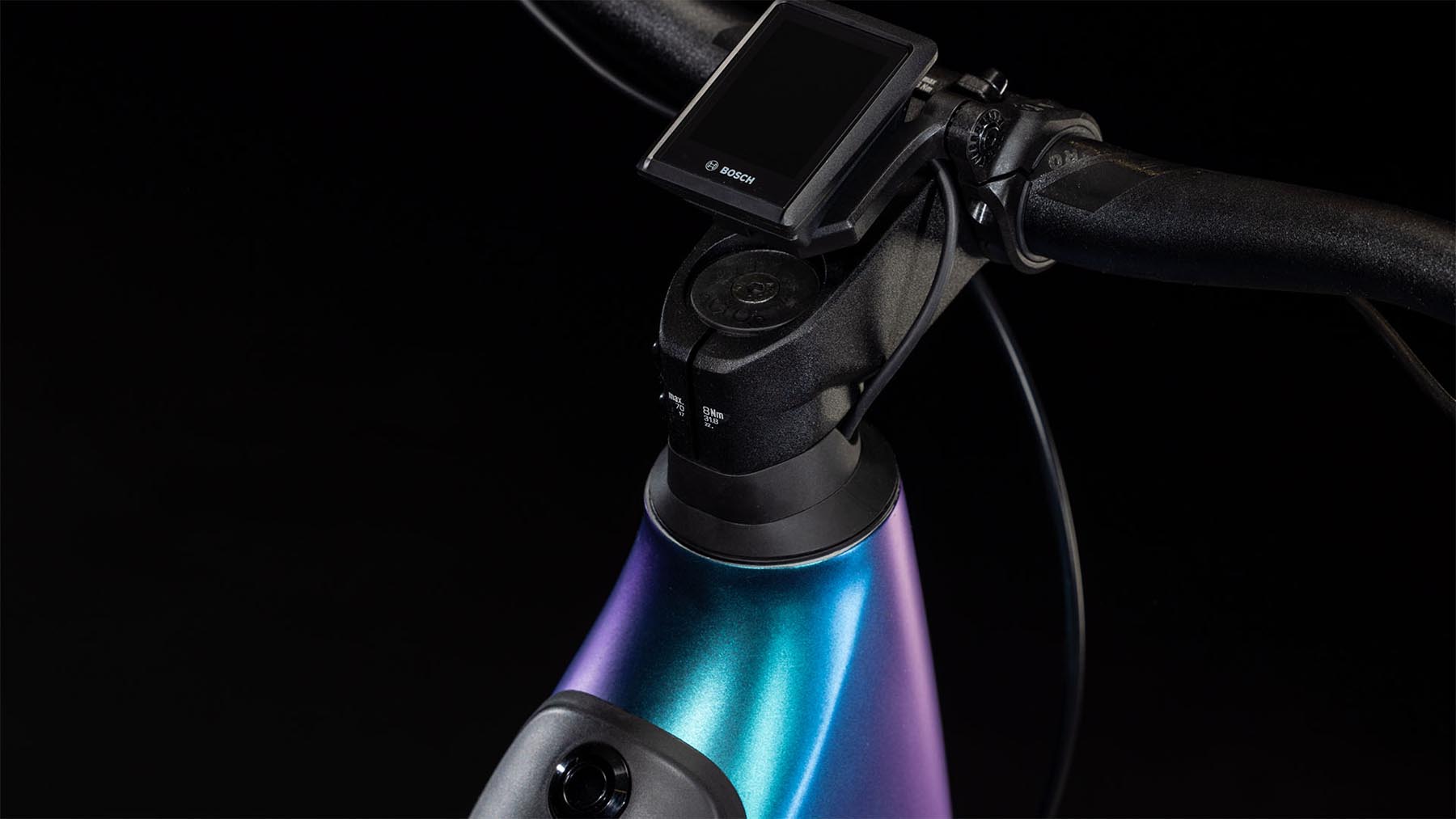 Cube Reaction Hybrid Race 625 switchblue n black Display
