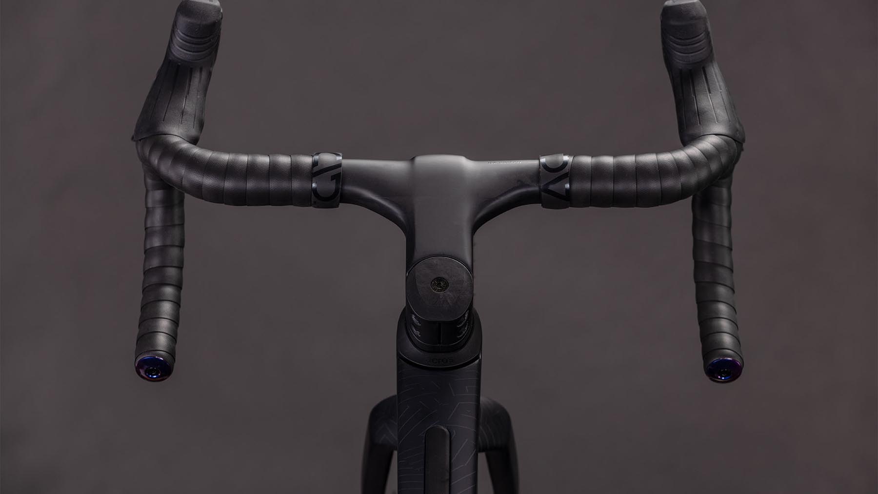 130350-Cube-Nuroad-C-62-EXC-carbon-n-crisscross-2026-Gravel-Bike-04